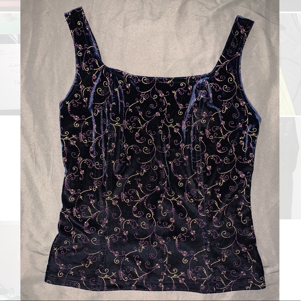 Beautiful corset style top!